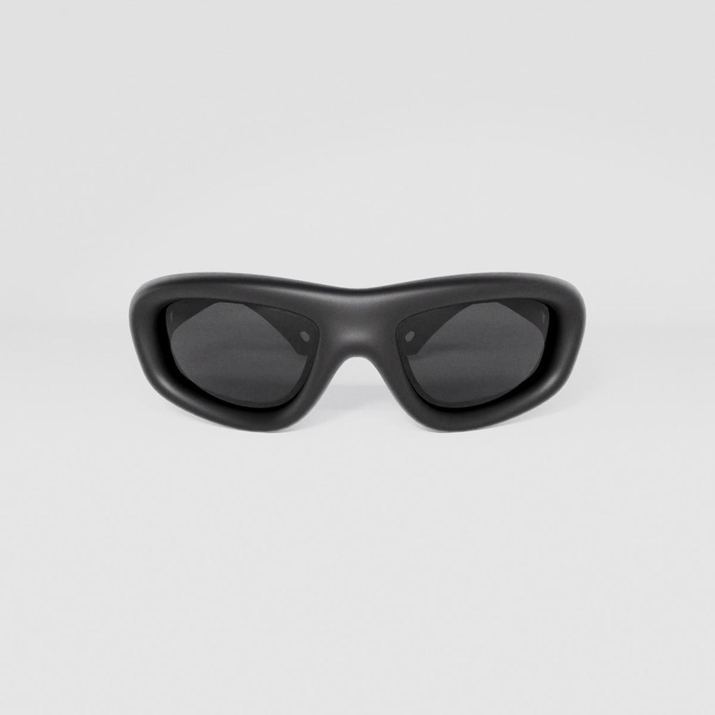 FOM 001 'MATTER BLACK'
