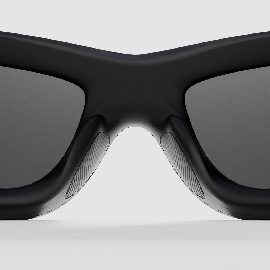 FOM 001 'MATTER BLACK'
